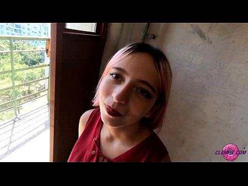 ❤️ Študentka zmyselne fajčí cudzinca vo vnútrozemí - strieka mu na tvár ❤️ Porno na sk.sex00.top ❌️